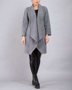 برای مانتوی طوسی چه شالی بپوشیم | گالری مانتو میرداماد 0R4A2056 برای مانتوی طوسی چه شالی بپوشیم | 0R4A2056