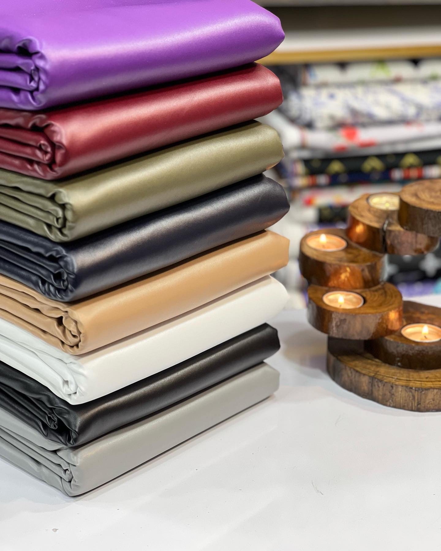 انواع پارچه مناسب مانتو را بشناسید | گالری مانتو میرداماد 538C0A95 E0B1 4554 9E65 112DF80B4170 پارچه مناسب مانتو