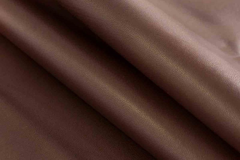 انواع پارچه های پاییزی برای مانتو | گالری مانتو میرداماد چرم مزایای پارچه چرم