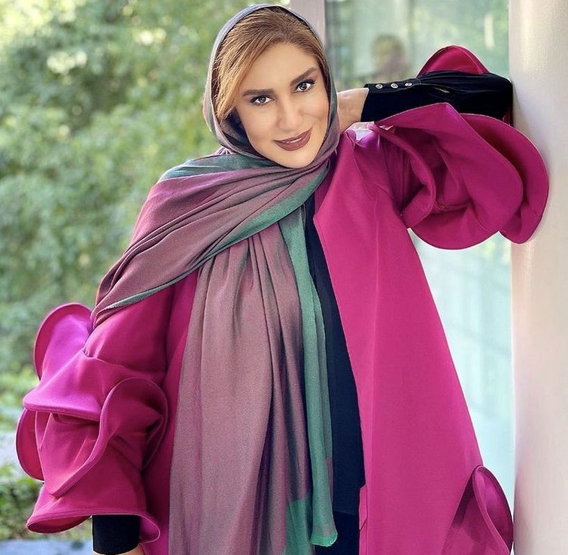 با مانتو سرخابی چه رنگی ست کنیم؟
