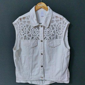 ترندهای جدید جلیقه مجلسی دخترانه در سال 1403 | گالری مانتو میرداماد ترندهای جدید جلیقه مجلسی دخترانه در سال 1403 | جلیقه مجلسی دخترانه