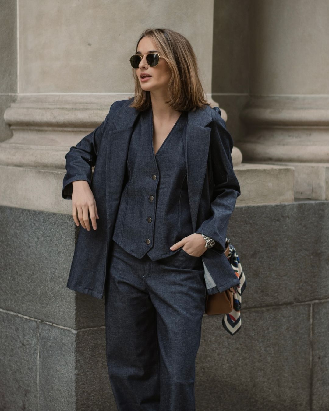 از مانتو شلوار اداری تا استایل های مدرن+ بررسی تحول در لباس های محل کار | گالری مانتو میرداماد 452644869 1006662641256427 3197381026840921418 n ست اداری مدرن