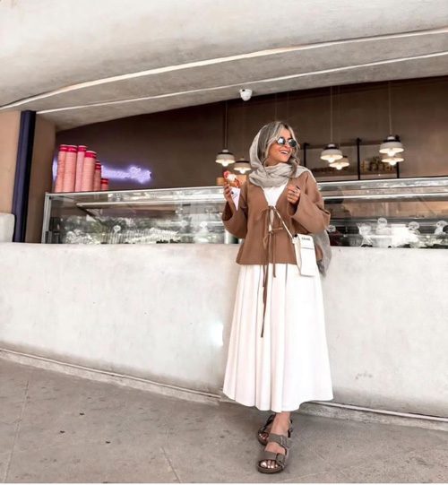 رنگ سال 2025 چیست؟+ ایده هایی برای ست کردن | گالری مانتو میرداماد 45nstagram رنگ موس شکلاتی