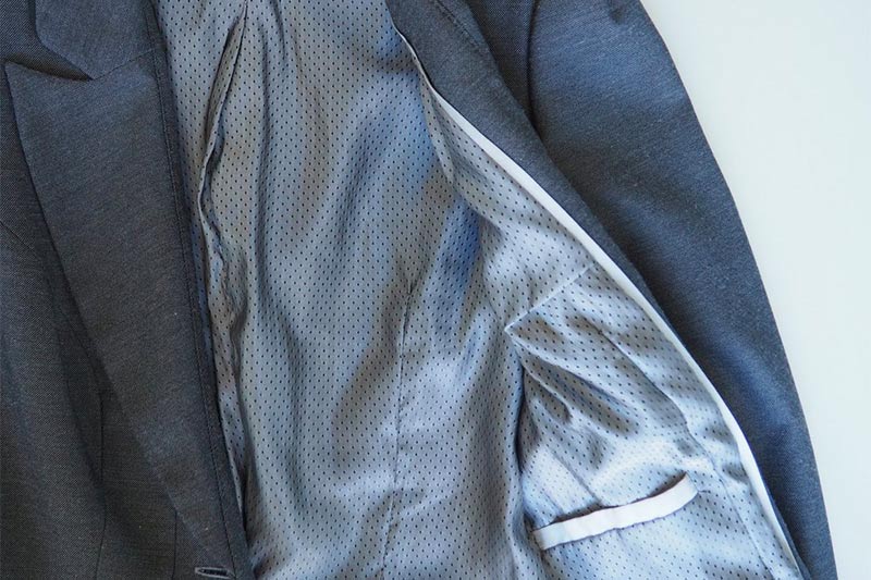 مدل آستر مناسب برای انواع مختلف مانتو: راهنمای کامل و کاربردی | گالری مانتو میرداماد how to choose best fabric آستر مانتو